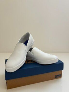 Keds Women's Champion Leather Slip On Sneakers - 9W NIB WH48600